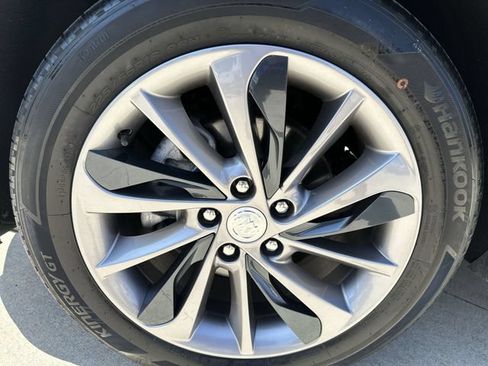 Certified 2023 Buick Encore GX Select w/ Sport Touring Package FWD image 21