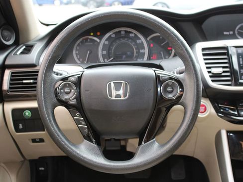Used 2016 Honda Accord EX image 18