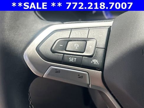 Certified 2024 Volkswagen Taos SE FWD image 23