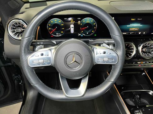 Certified 2023 Mercedes-Benz GLB 250 4MATIC image 25