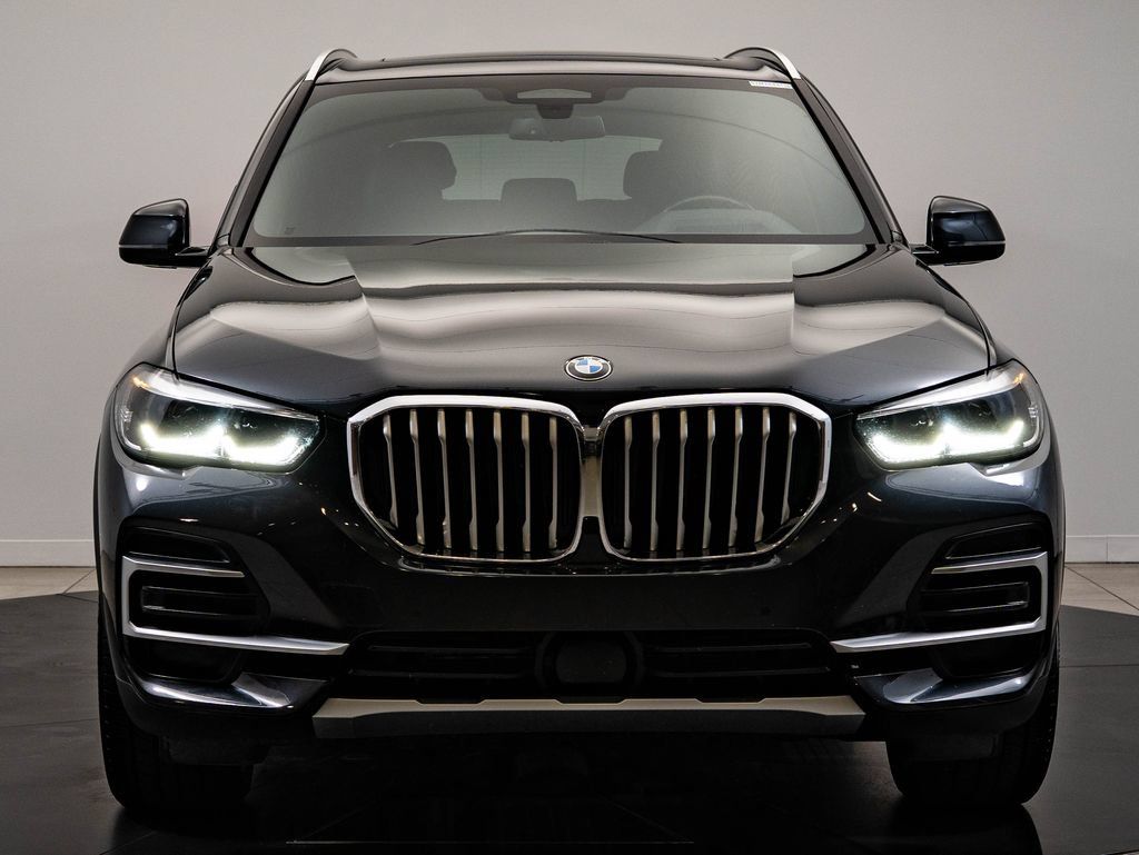 Used 2023 BMW X5 xDrive40i AWD/4WD image 2
