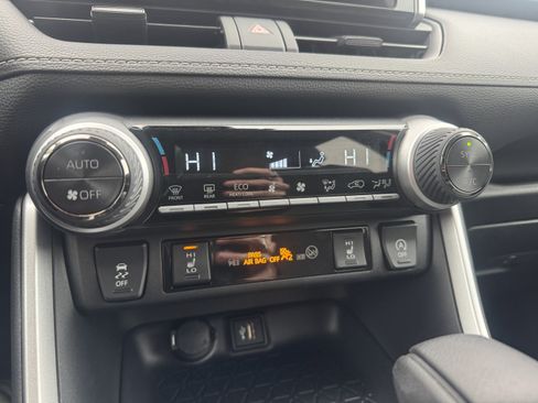 Used 2024 Toyota RAV4 XLE image 26