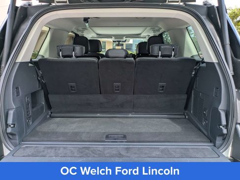 Certified 2026 Lincoln Navigator Reserve AWD/4WD image 8