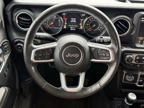 Used 2021 Jeep Wrangler Unlimited Sahara AWD/4WD image 15