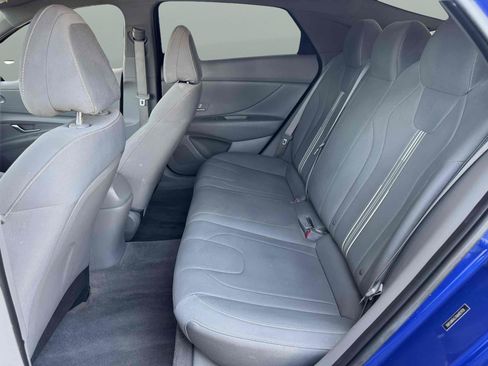 Used 2021 Hyundai Elantra SEL FWD image 11