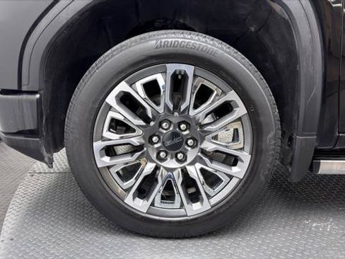 Used 2024 GMC Sierra 1500 Denali Ultimate AWD/4WD image 37