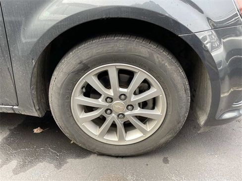 Used 2019 Chevrolet Sonic LT image 7