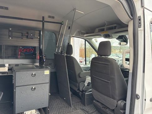 Used 2019 Ford Transit 150 XLT image 10