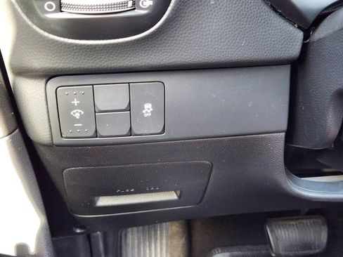 Used 2016 Kia Soul FWD image 16