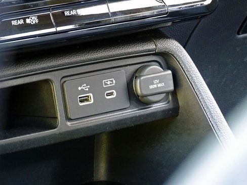 Used 2023 Honda Pilot EX-L image 16