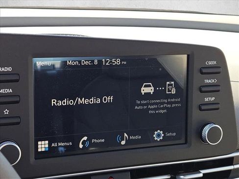 New 2026 Hyundai Elantra SE image 13