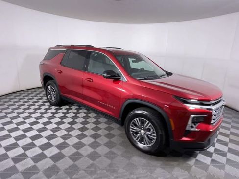 New 2026 Chevrolet Traverse LT w/ Driver Confidence Package image 2