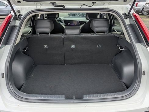 Used 2023 Kia Niro EX image 30
