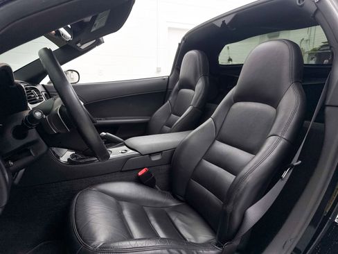 Used 2008 Chevrolet Corvette Coupe w/ Z51 Performance Package image 16