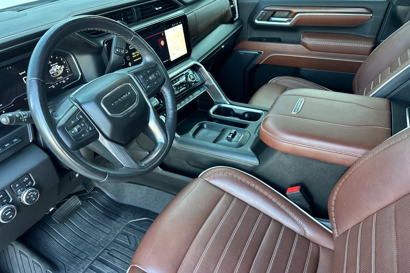Used 2024 GMC Sierra 2500 Denali Ultimate AWD/4WD image 10