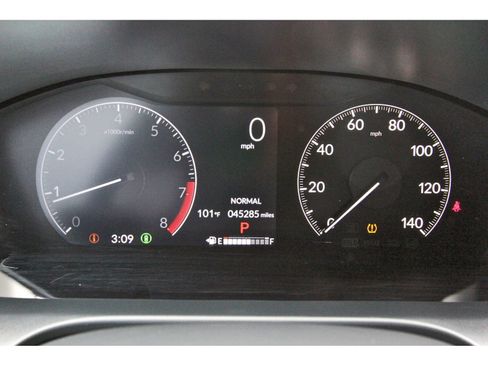 Used 2024 Honda HR-V LX image 16