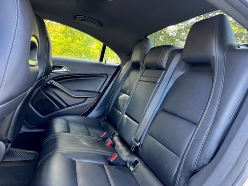 Used 2017 Mercedes-Benz CLA 250 image 22