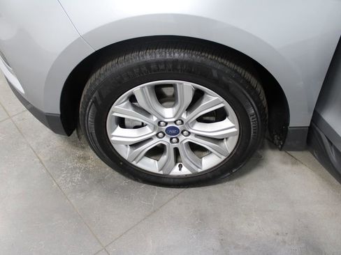 Used 2022 Ford Edge Titanium image 57