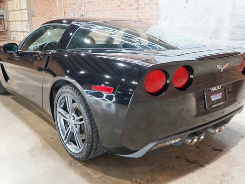 Used 2009 Chevrolet Corvette Convertible w/ Preferred Equipment Group RWD image 19