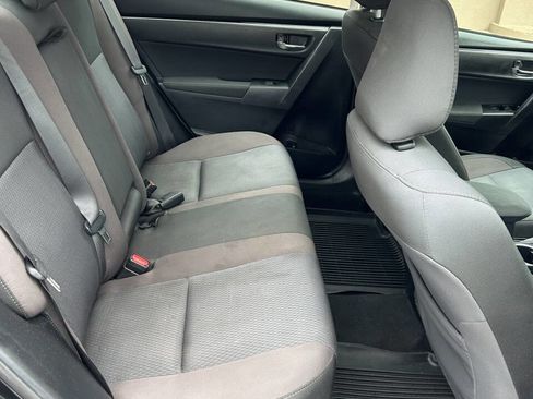 Used 2018 Toyota Corolla LE FWD image 18