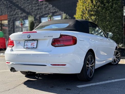 Used 2019 BMW 230i Convertible w/ Convenience Package image 13