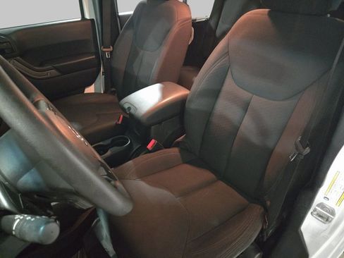 Used 2017 Jeep Wrangler Unlimited Sport image 17