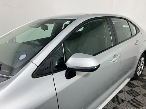 Used 2026 Toyota Corolla LE FWD image 12