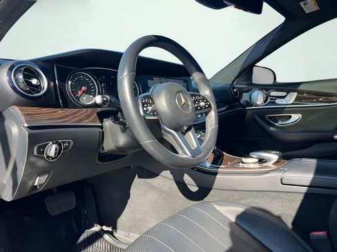 Used 2019 Mercedes-Benz E 300 image 39