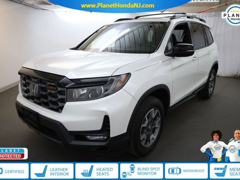 Certified 2023 Honda Passport TrailSport image 1