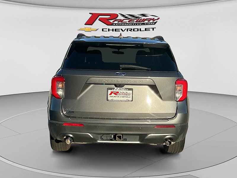 Used 2023 Ford Explorer XLT w/ Equipment Group 202A RWD image 4
