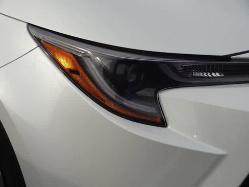 Used 2025 Toyota Corolla LE image 20
