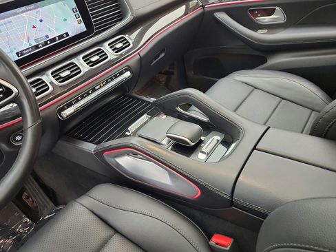 Certified 2023 Mercedes-Benz GLS 450 4MATIC image 12