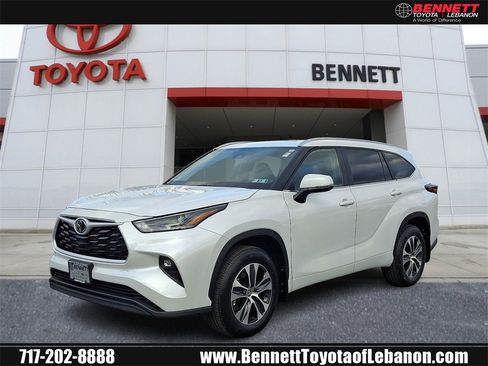 New 2026 Toyota Highlander XLE image 1