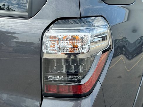 Used 2022 Toyota 4Runner Limited RWD image 31