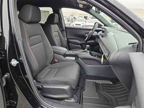 New 2026 Honda HR-V Sport image 9
