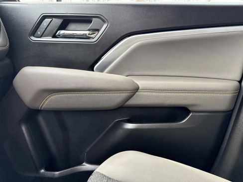 Used 2024 Chevrolet Colorado ZR2 w/ Safety Package image 23