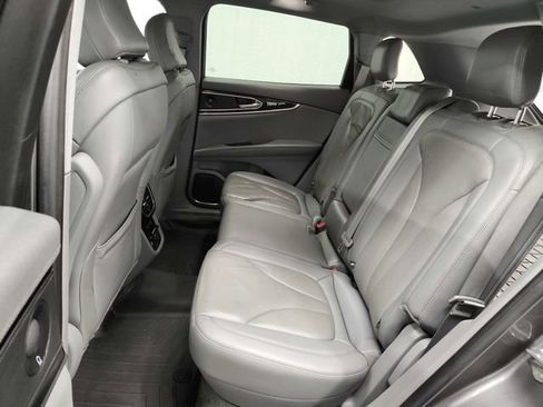 Used 2021 Lincoln Nautilus Reserve image 31