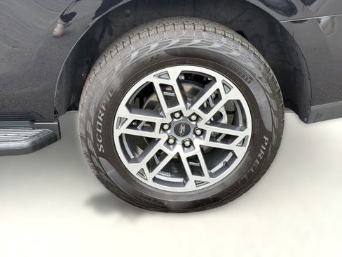 Used 2025 Ford Expedition Active AWD/4WD image 12