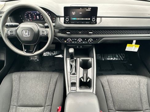 Certified 2025 Honda Accord SE image 13