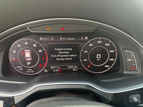 Used 2017 Audi Q7 3.0T Premium Plus w/ Premium Plus Package AWD/4WD image 6