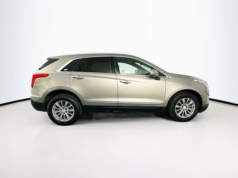 Used 2018 Cadillac XT5 Luxury w/ Driver Awareness Package AWD/4WD image 10