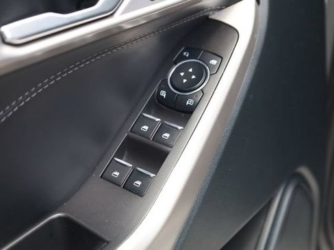 Used 2023 Ford Explorer Limited AWD/4WD image 18