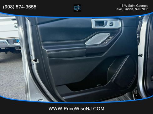 Used 2020 Ford Explorer ST w/ Premium Technology Package image 7