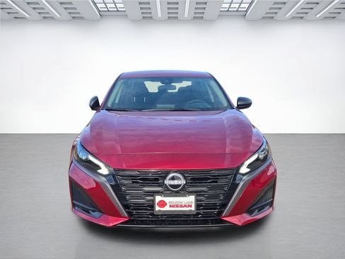New 2026 Nissan Altima 2.5 SV FWD image 2
