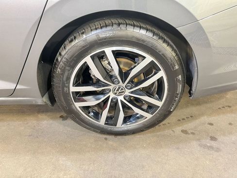 Used 2025 Volkswagen Jetta SE image 29