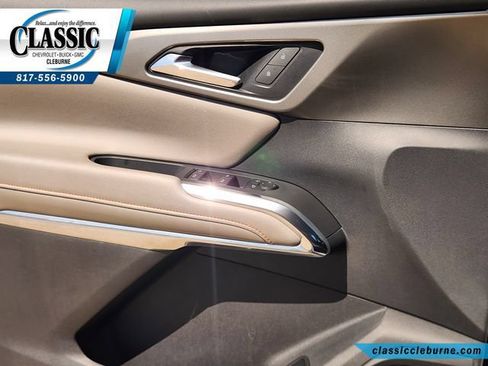 Used 2026 Chevrolet Traverse LT w/ Driver Confidence Package FWD image 24