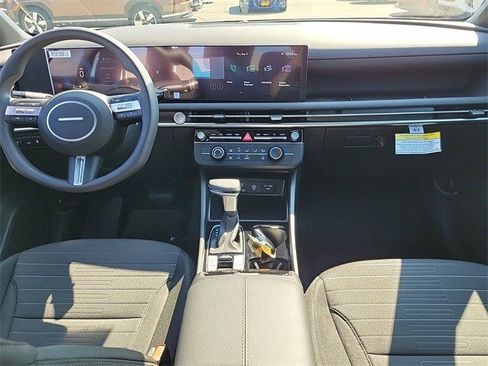 Used 2025 Hyundai Santa Cruz SE image 12