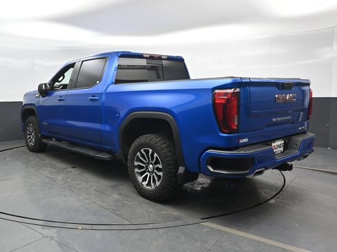 Used 2023 GMC Sierra 1500 AT4 w/ AT4 Premium Package AWD/4WD image 9