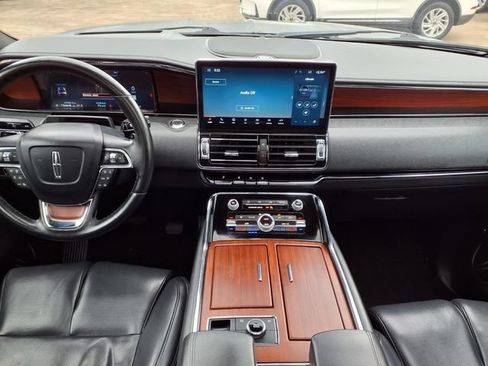Certified 2023 Lincoln Navigator Reserve RWD image 7
