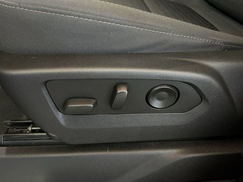 Used 2023 Chevrolet Silverado 1500 LT image 18